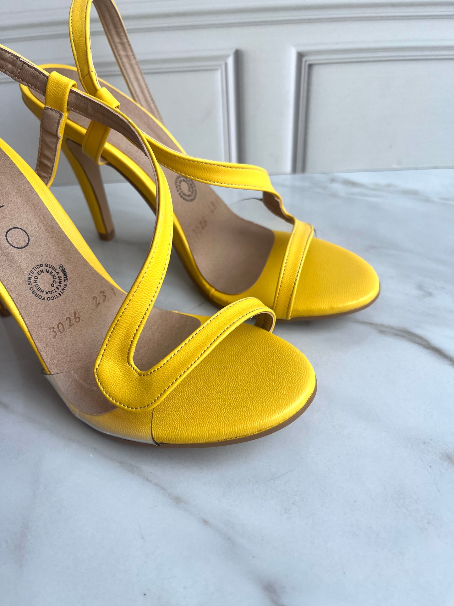 Zapatillas Sienna amarillo 0550